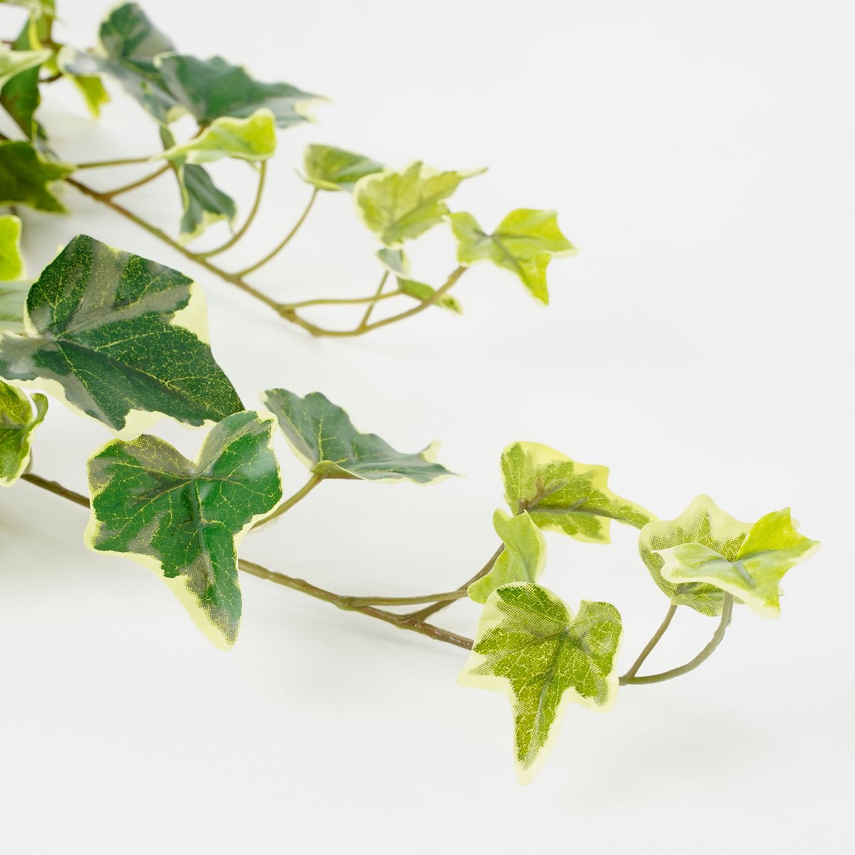 Plante Artificielle Suspendue Hedera - H71 cm - Panachée Verte
