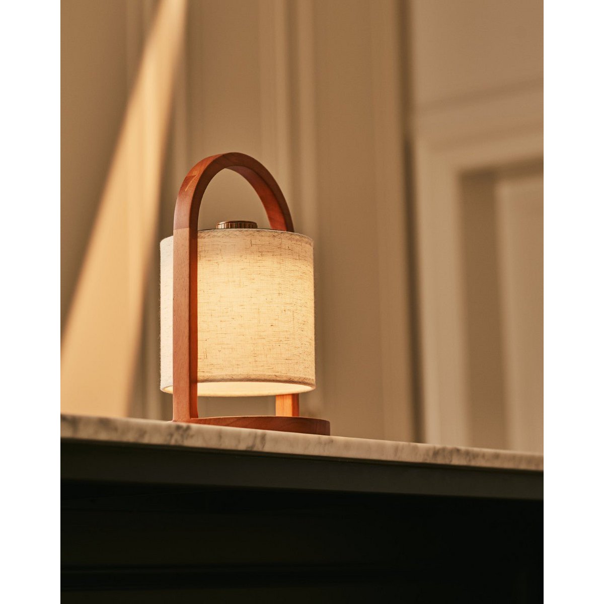 Lampe rechargeable en bois de châtaignier de la rivière - Lumière dimmable et sans fil