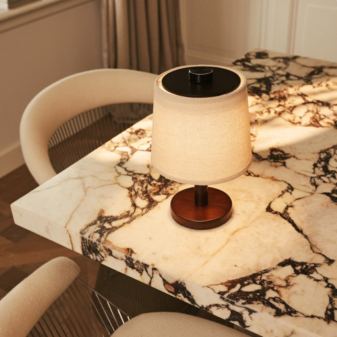 Lampe en bois marron foncé Rover – Abat-jour rechargeable, sans fil et à intensité variable