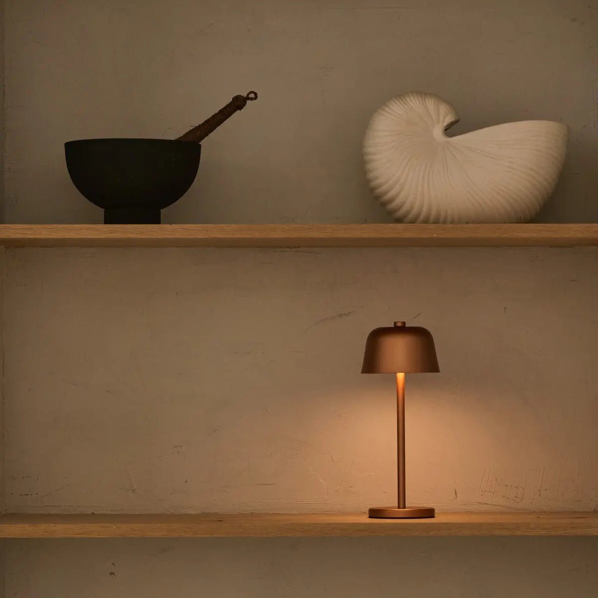 Lampe de table rechargeable en cuivre Anton | Éclairage élégant et sans fil