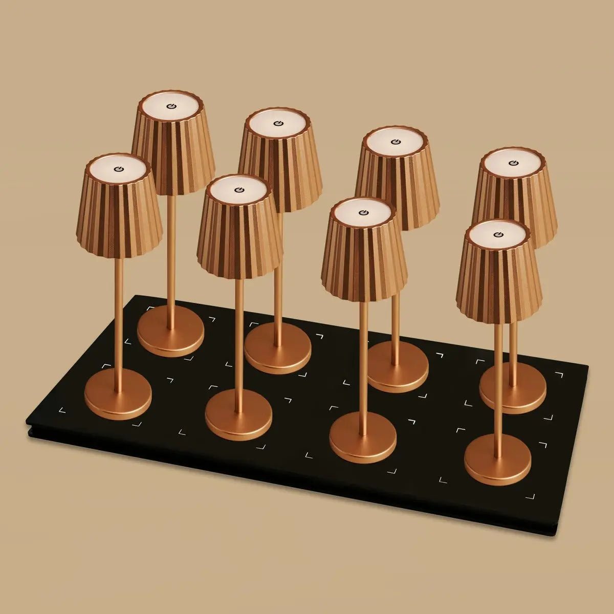 Combi Set Professional - 8 X Maya Copper Rechargeable Table Lampes et 1 X Station centrale Station de charge sans fil avec Qi-Technology - Perfect pour les restaurants, l'hospitalité et les hôtels