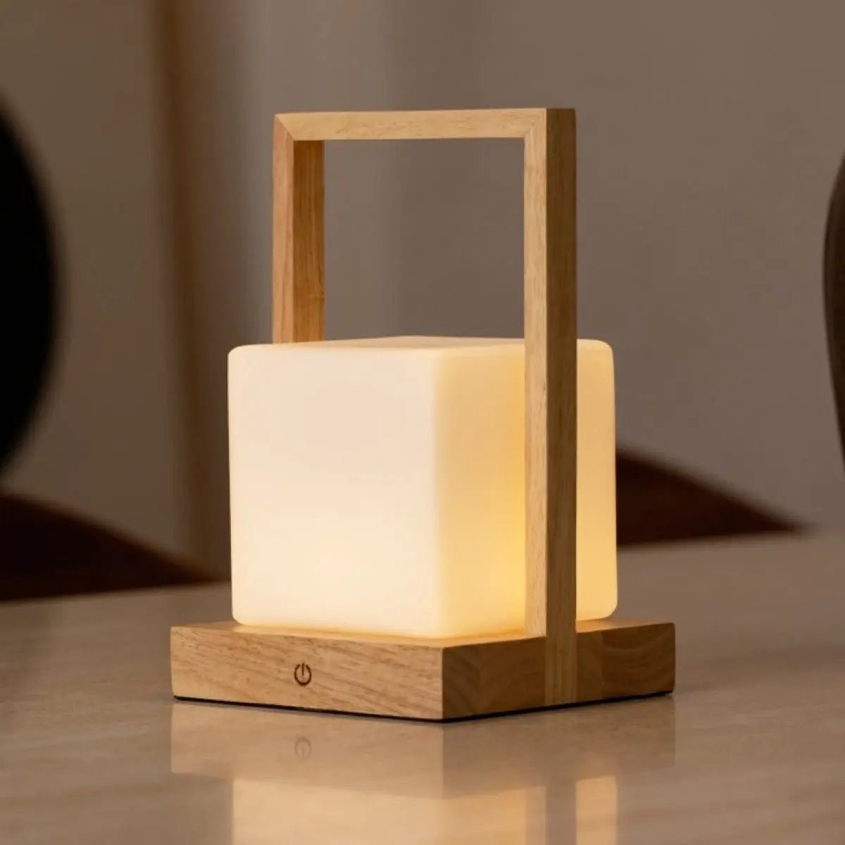 NOAH BRORN LIGHT WOODEN RECHARGable Table Lampe avec verre et poignée en bois
