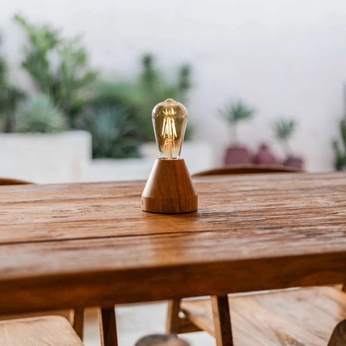 Lampe de table LED rechargeable marron clair Zavi – Sans fil, à intensité variable, batterie de 80 heures