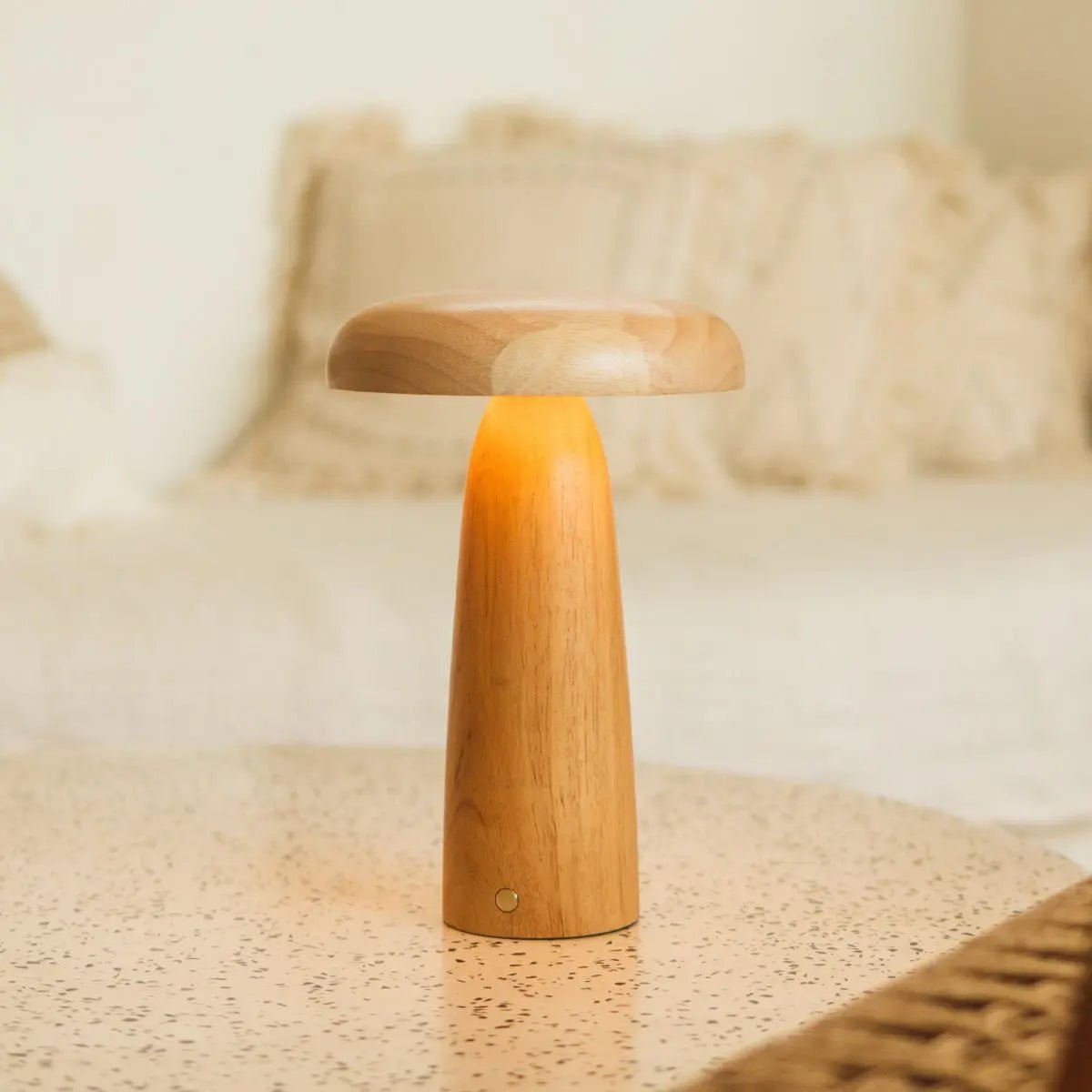 Lampe de table en bois Lennart – Éclairage rechargeable, à intensité variable et sans fil