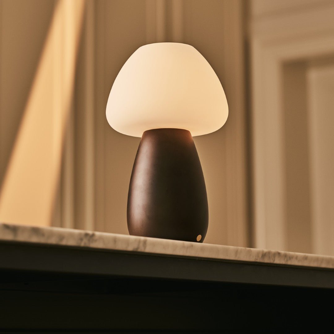 Ours Brown Brown Élégant lampe rechargeable - Design sans fil, dimmable, respectueux de l'environnement