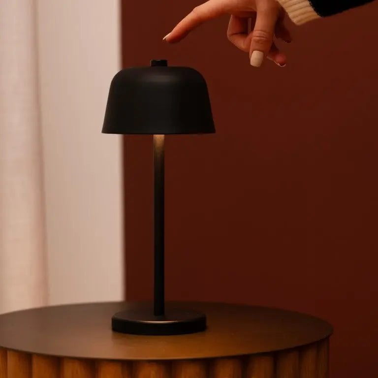 Lampe de table rechargeable noire Anton | Éclairage élégant et sans fil