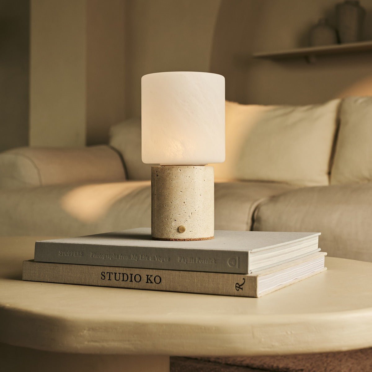 Cuyp Beige / Travertino Classico – Lampe de table en Travertin