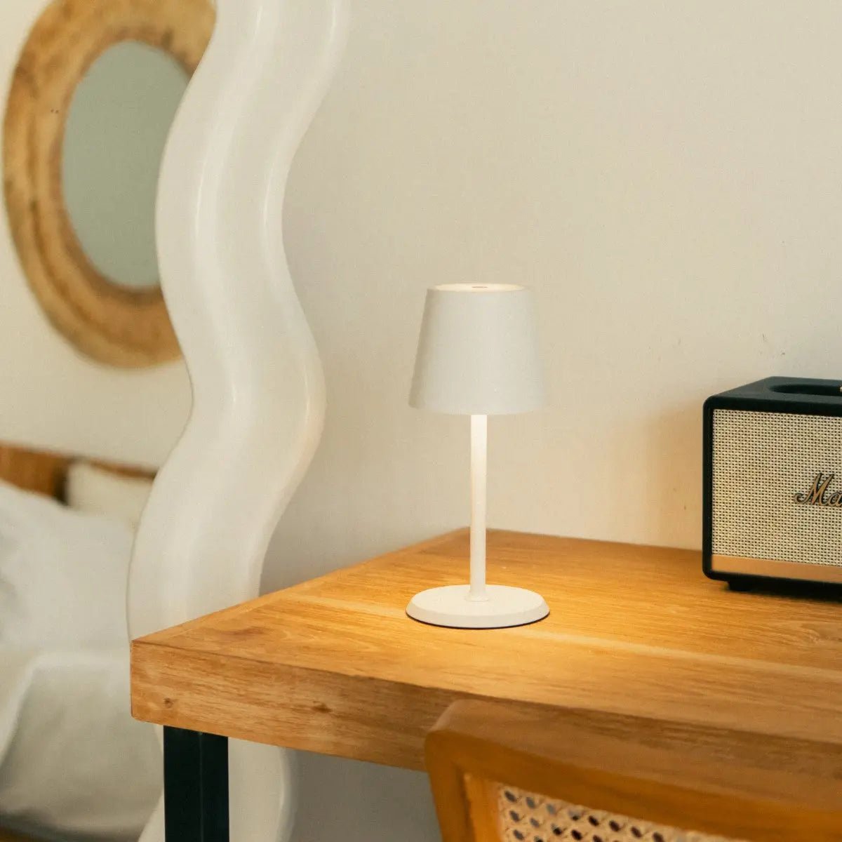 Lampe de table rechargeable James White – Sans fil, à intensité variable et élégante