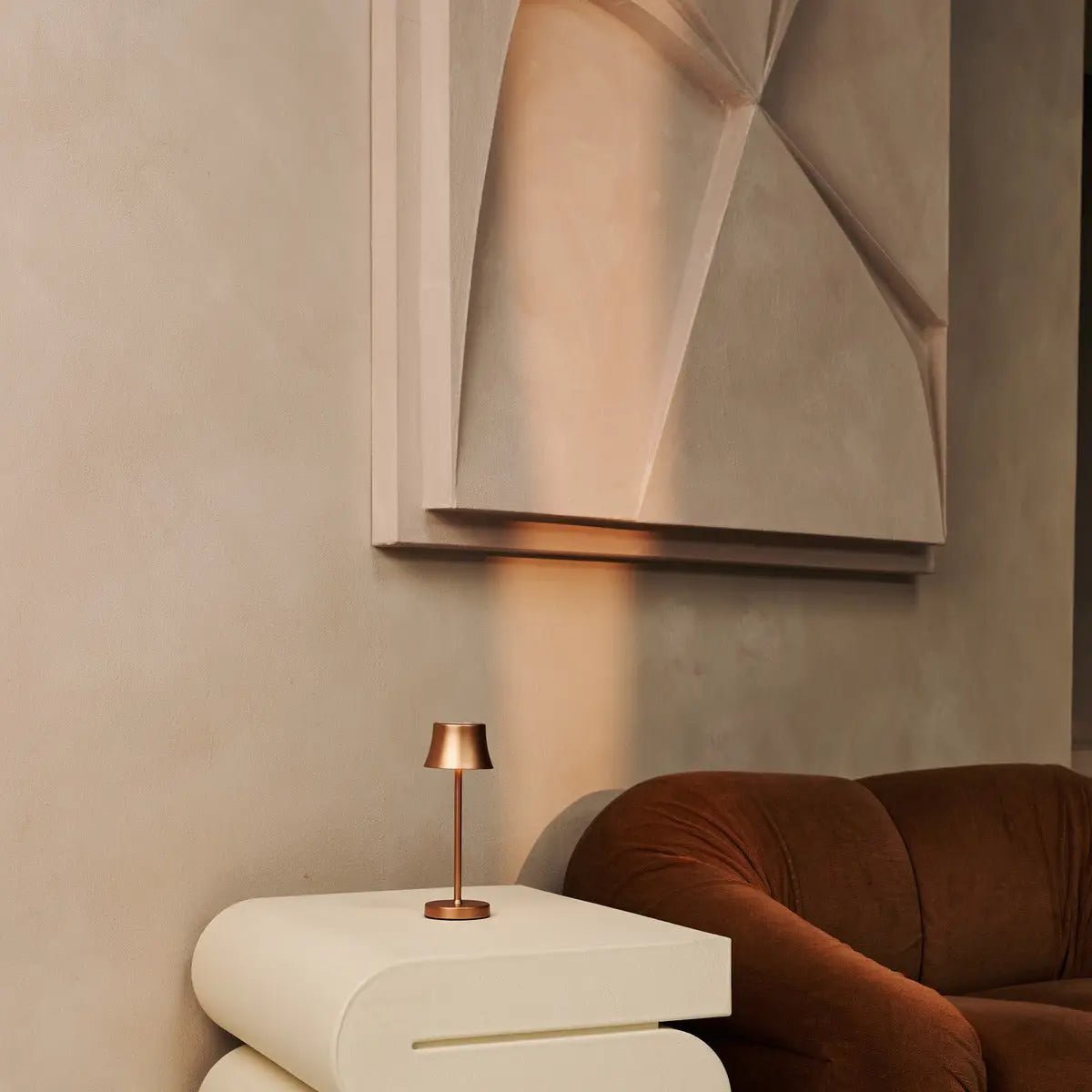 Combi set professionnel - 8 x de pijp mini les lampes de table rechargeables en cuivre et 1 x station de charge sans fil avec Qi-Technology - parfait pour les restaurants, l'hospitalité et les hôtels