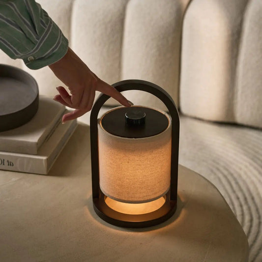 Lampe en bois sans fil River marron foncé – rechargeable et variable