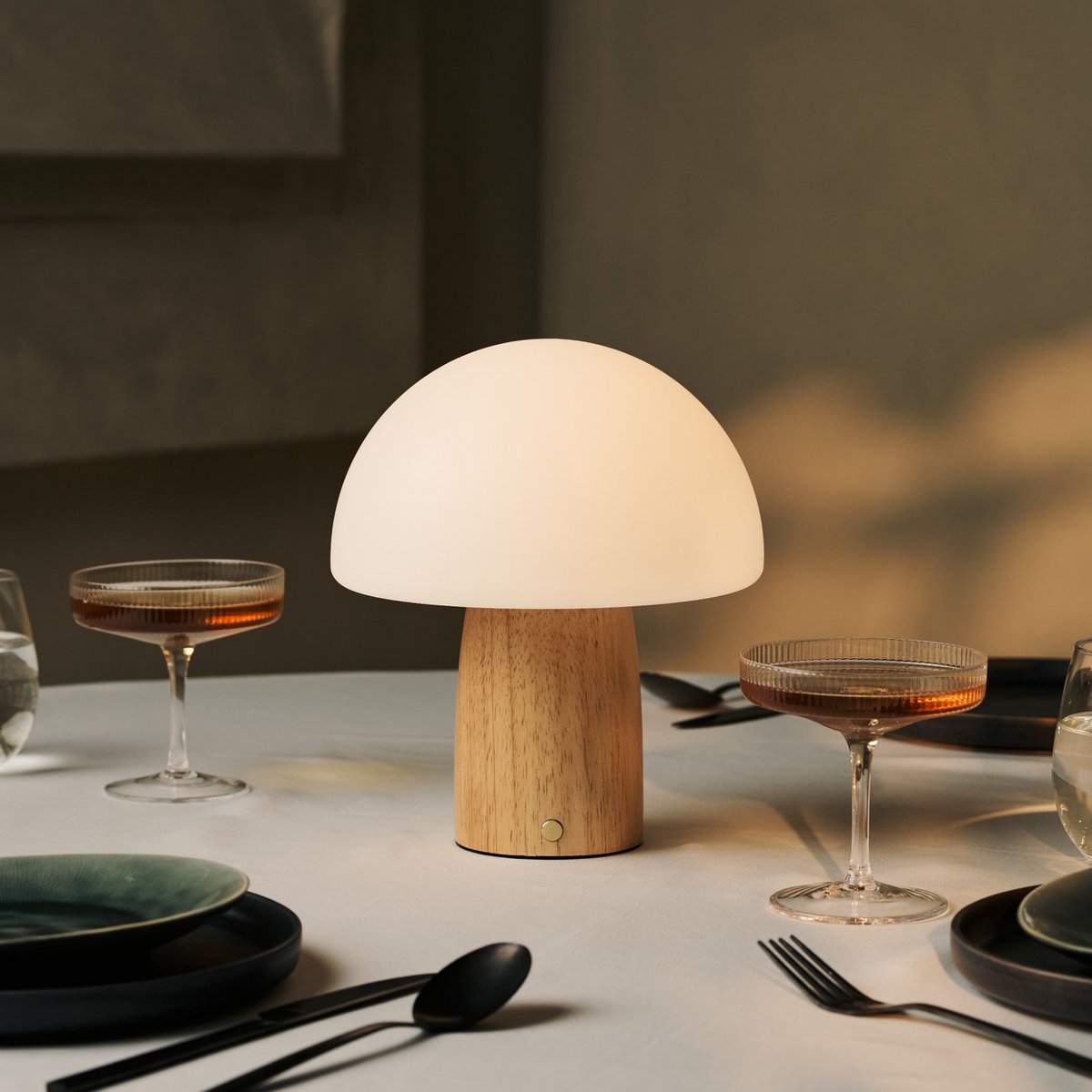 MIA Brown Light Elemy Table Lampe de table avec gradation - bois, fonctionnel et subtil