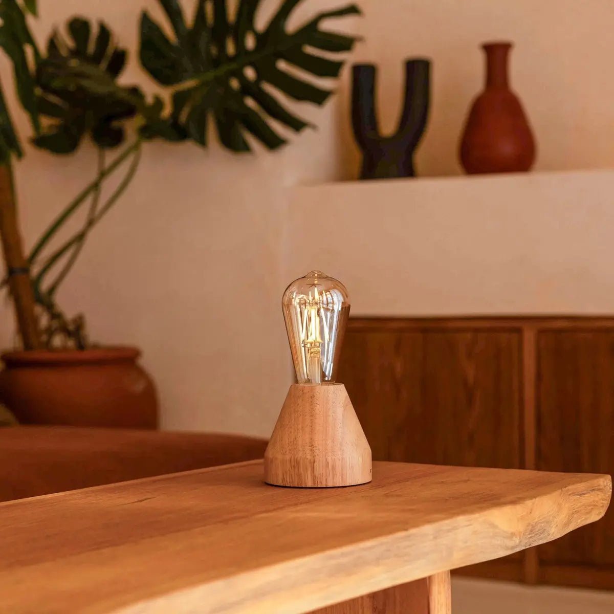 Lampe de table LED rechargeable marron clair Zavi – Sans fil, à intensité variable, batterie de 80 heures