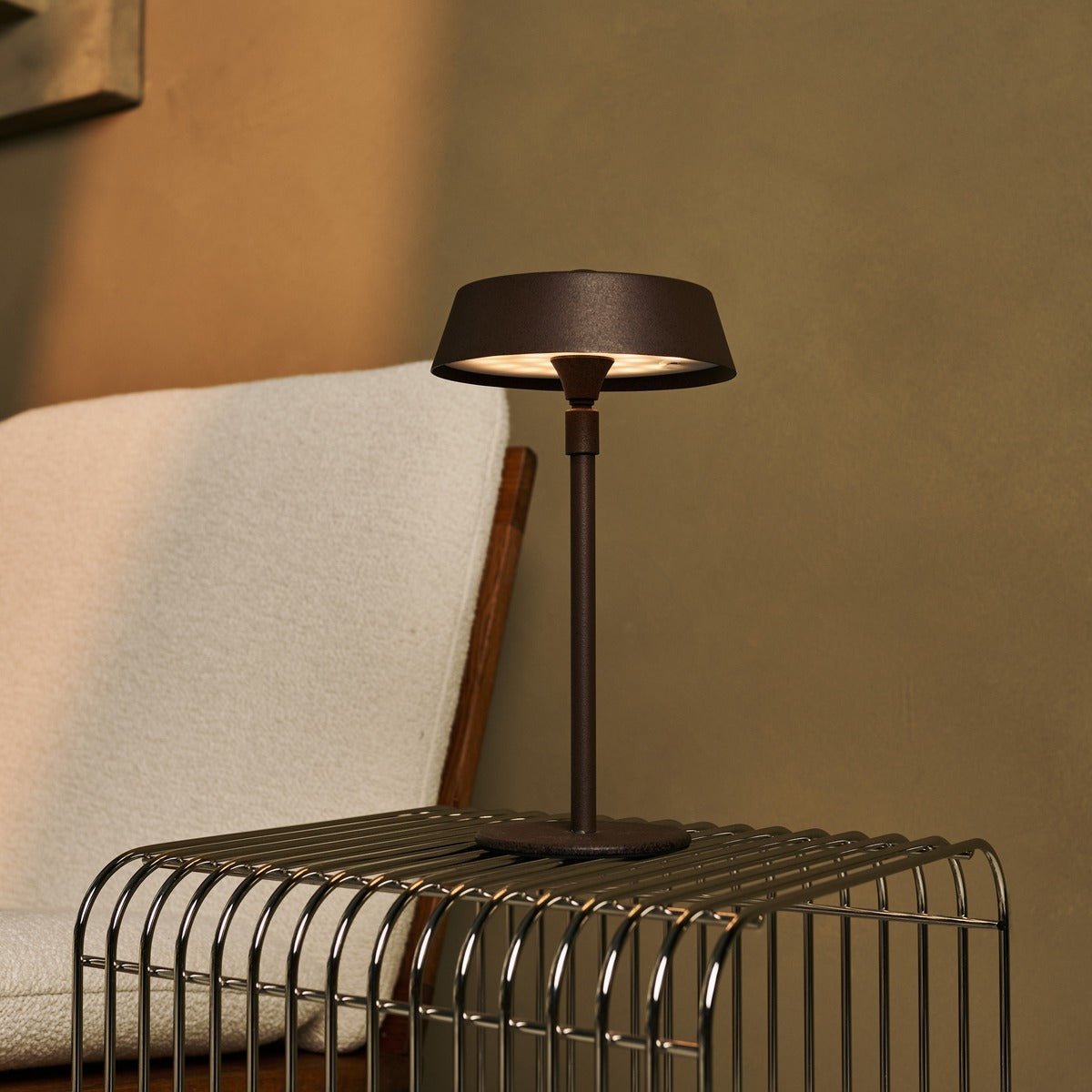 Luca Mocha Brown - lampe rechargeable USB l minimaliste, ludique et dimmable