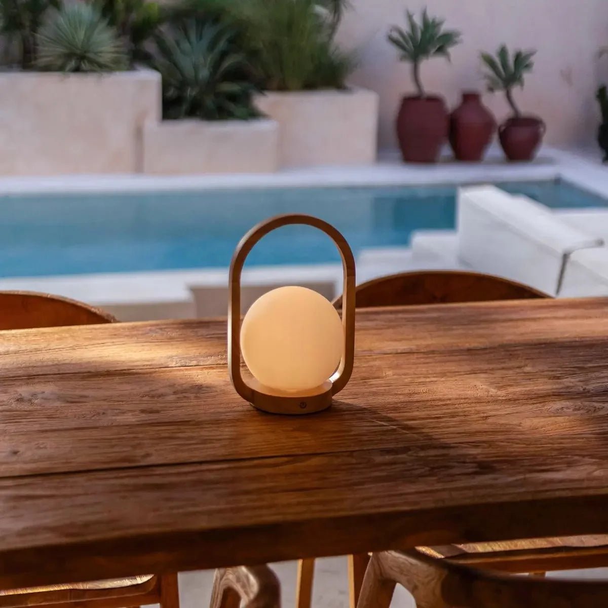 Lampe sans fil en bois marron clair Skye | Conception rechargeable et variable